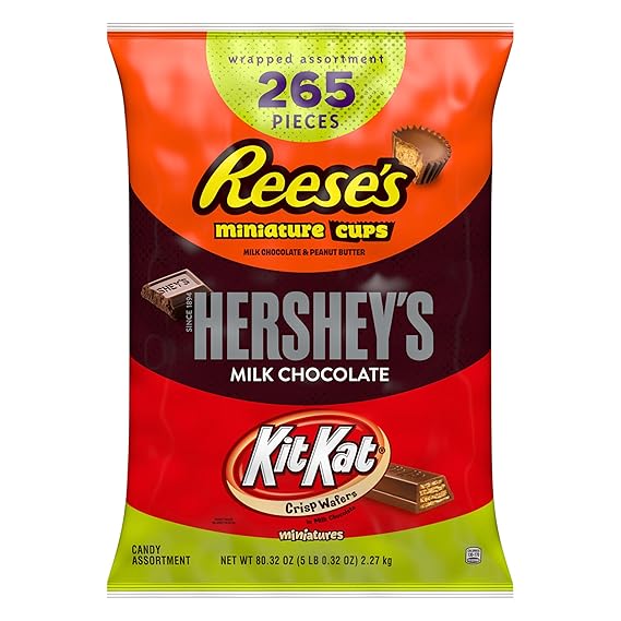 HERSHEY'S, KIT KAT and REESE'S Assorted Milk Chocolate Candy Bulk Bag, 80.32 oz (265 Pieces) - Image 4