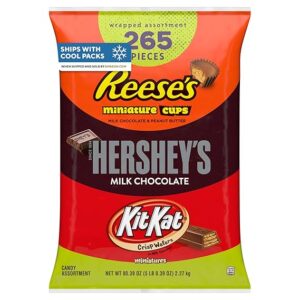 HERSHEY'S, KIT KAT and REESE'S Assorted Milk Chocolate Candy Bulk Bag, 80.32 oz (265 Pieces)